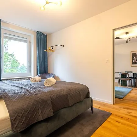 Velvet 3 King Beds & Terrace Hb Apartment *