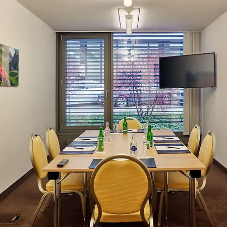 Moxy 3* Zurich