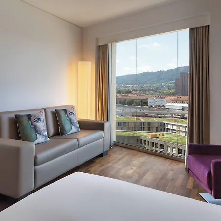 Renaissance Tower Hotel