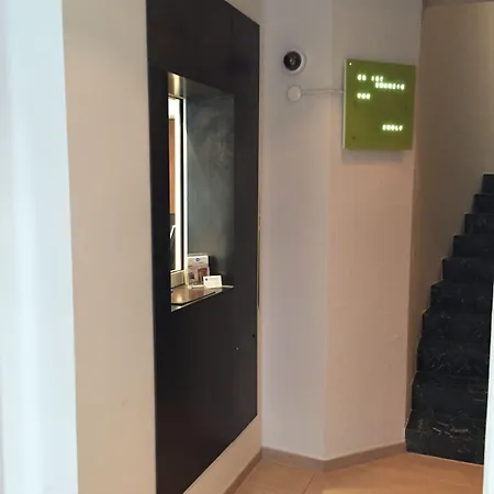 Hotel Platzhirsch - Downtown Boutique & Sushi Lounge 3*