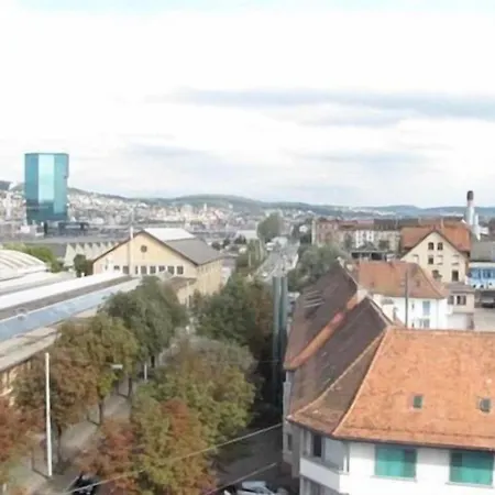 Hitrental Letzigrund - Apartment Zurich