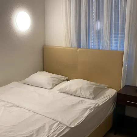 Swiss Star Marc Aurel - Self Check-in Apartment Zürich
