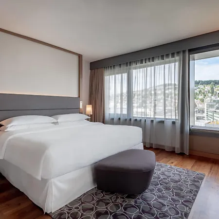 Sheraton Hotel 4*