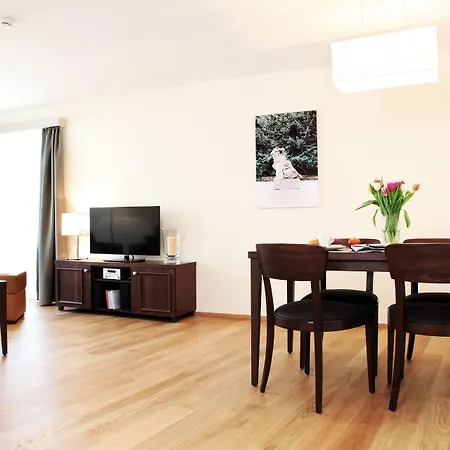 - Kieselgasse Aparthotel 4*