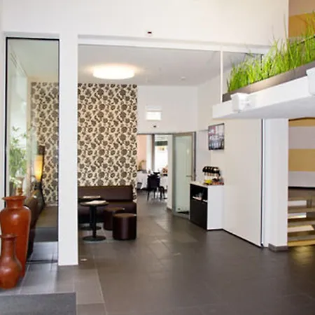 Hotel Hottingen - Near Old Town And 3*