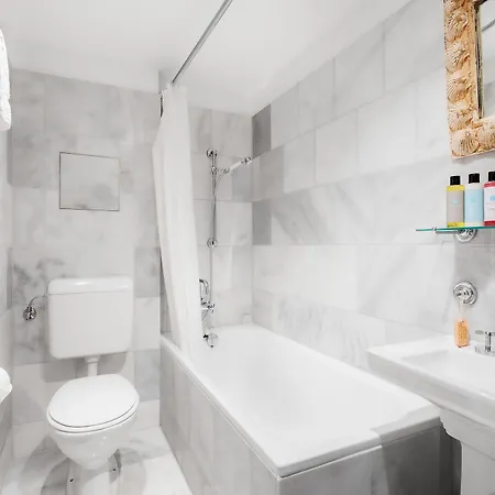 Visionapartments Albertstrasse - Self Check-In Zurich