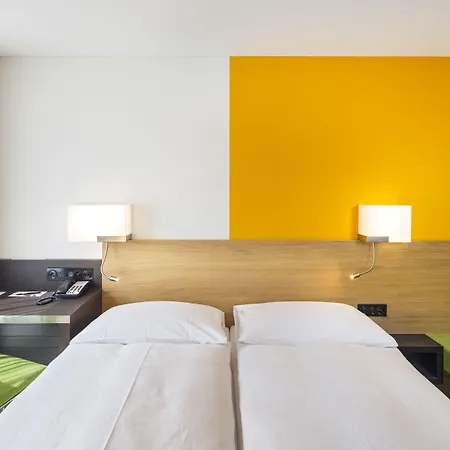 Hotel Zueri By Fassbind 4*