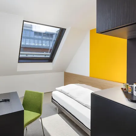 Hotel Zueri By Fassbind 4*