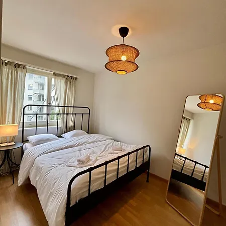 Basic With Balcony Access * Zurich