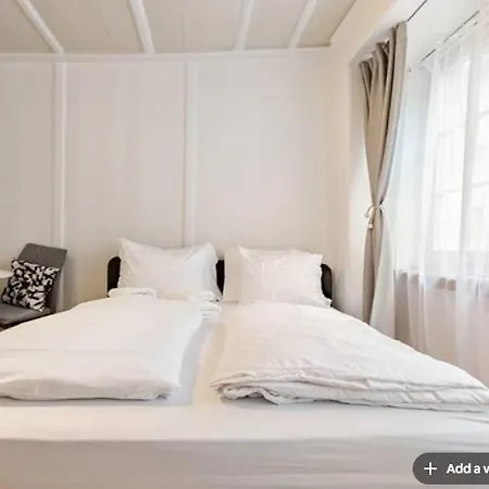 Center With Ac In Old Town Apartment *