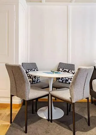 Apartment Center With Ac In Old Town Zurich