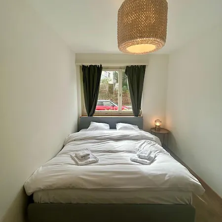 Basic Flat With Balcony In Zurich