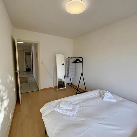 Simple And Warm On Koeschenruetistrasse Apartment *