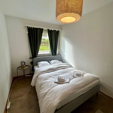 Apartment Basic Flat With Balcony In