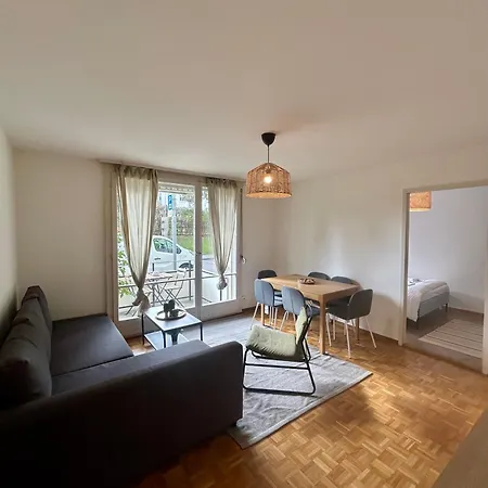 Basic Flat With Balcony In * Zurich