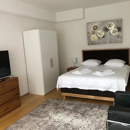 Apartment 1br In The Trendiest District Of The - West 14 Zurich