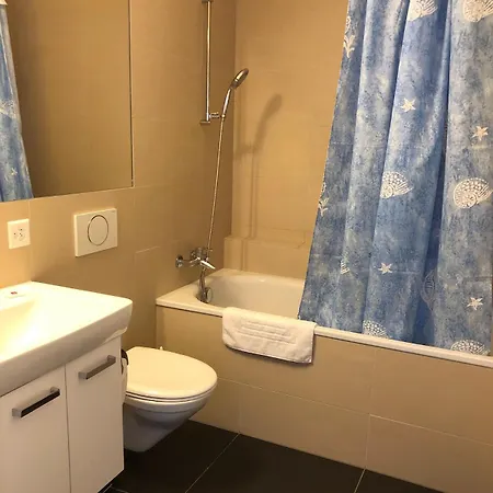 Apartment 1br In The Trendiest District Of The - West 14 Zurich
