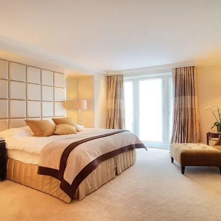 Hotel Baur Au 5*