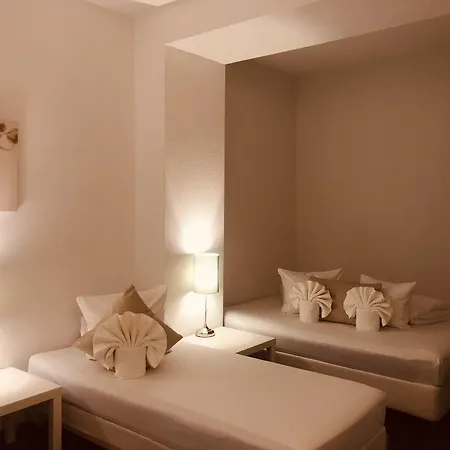 Inside Five Aparthotel Zurich