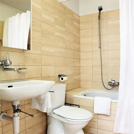 - Forchstrasse Apartment Zurich