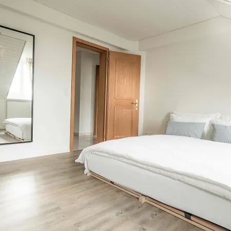 Loewenplatz Near Station By Airhome Apartment *