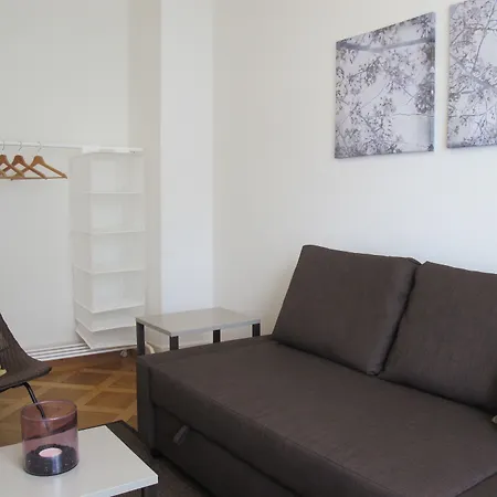 Apartment Furnished *