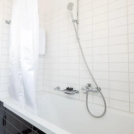 Ema House Serviced Superior Seefeld Zurich