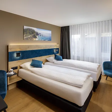 California Hotel 3*