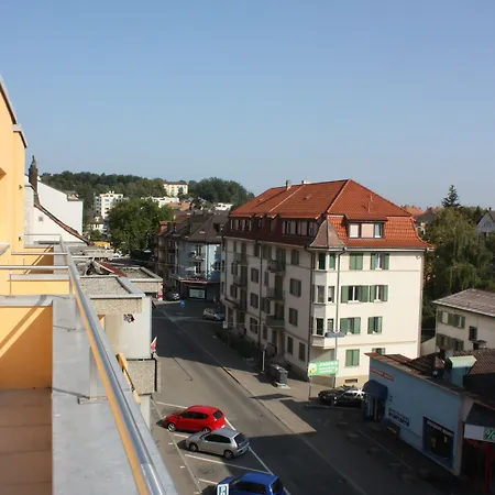 Swiss Star District 11 - Self Check-in Apartment Zürich