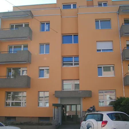 Apartment Swiss Star District 11 - Self Check-in