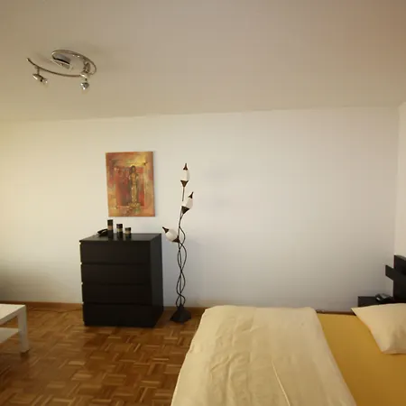 Apartment Swiss Star District 11 - Self Check-in