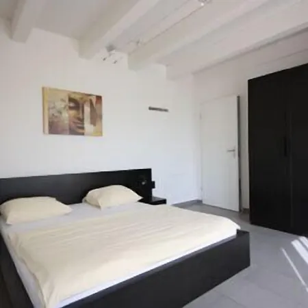 Apartment Swiss Star District 11 - Self Check-in Zürich