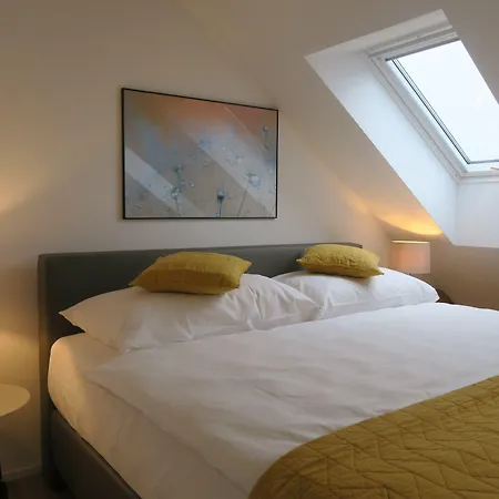 Apartment Furnished Homes *