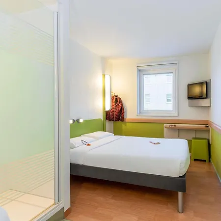 Ibis Budget West * Zurich