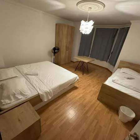 Homestay Zuerizimmer *