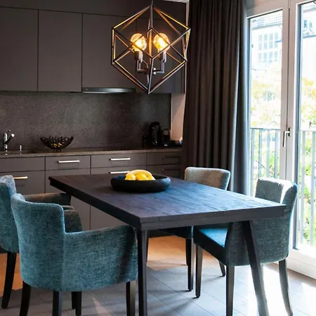 Cosmopolitan Seefeld Apartment *