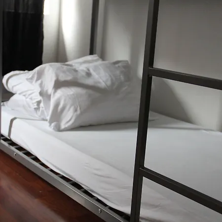 Hostel Stay2night Center *