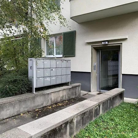Modern 3bdr Duplex With Skyroof In Trendy West Apartment *