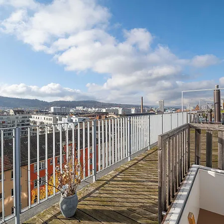 Modern 3bdr Duplex With Skyroof In Trendy West Apartment *