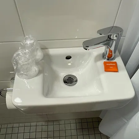 Easyhotel Main Station Zurich