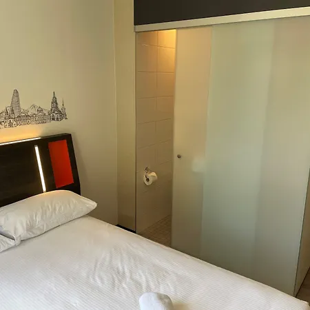 Easyhotel Main Station Hotel Zurich