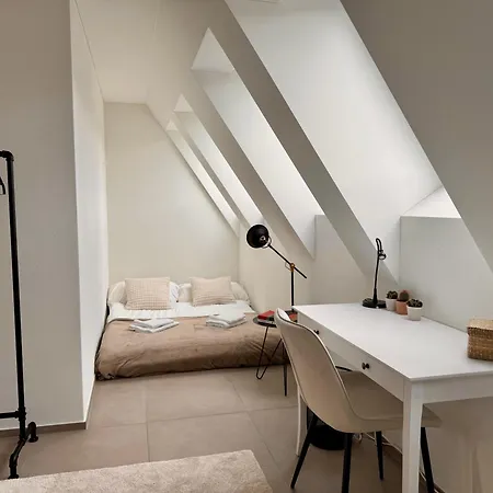 Modern Next To Hb With Roof Terrace Apartment *
