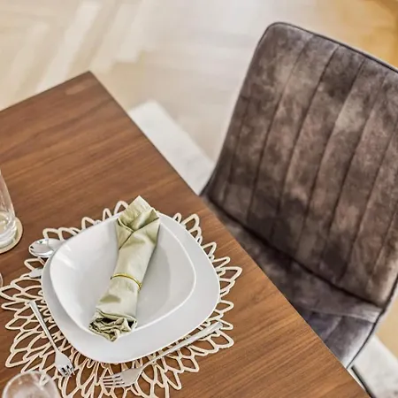 Old Town Gem By Grossmuenster Ac Free Parking Apartment Zurich