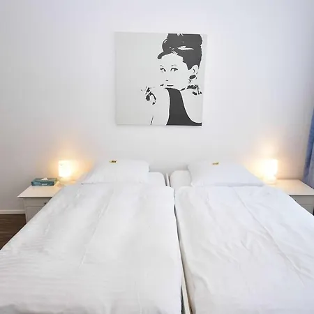 Very And Modern 2br Near - Flower 13 * Zurich