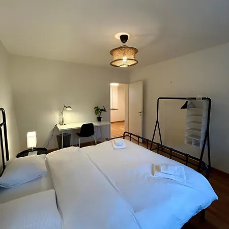 Apartment Cozy With Balcony In