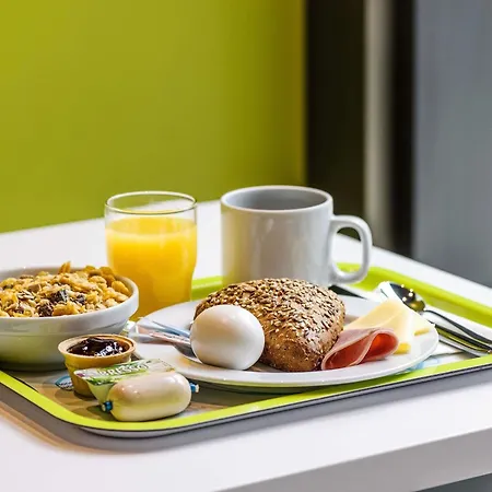 Hotel Ibis Budget West *