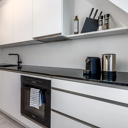 Vertical Suite - Zuerich Apartment