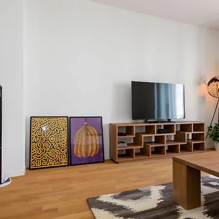 Kaya 2a - Downtown 2br With Balcony Zurich