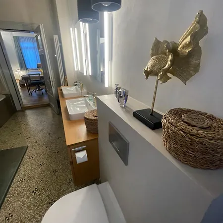 Apartment Exclusive Next To Main Station