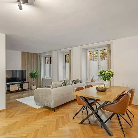 Apartment Im Stadtzentrum Gelegenes Mit Kingsize Bed Zürich